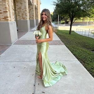 Sherri hill prom dress, originally 600$ selling for 280$